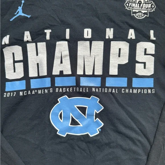UNC  2017 National Champions Sweatshirt Nike Jordan Logo Men’s XL Basketball - Picture 2 of 4